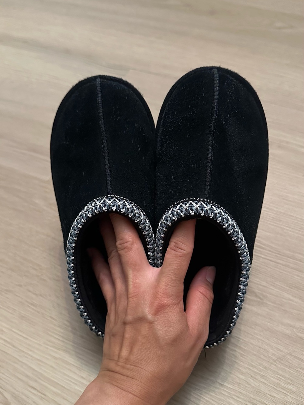 UGG - Picture 8 of 10